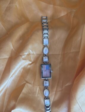 Silver-Tone Women's Bracelet Watch with American Flag Dial - White Shell Accents